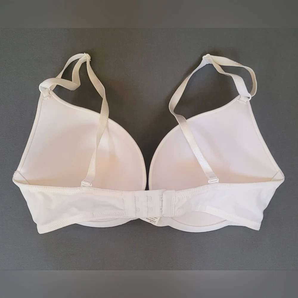 Bra - Picture 2 of 2